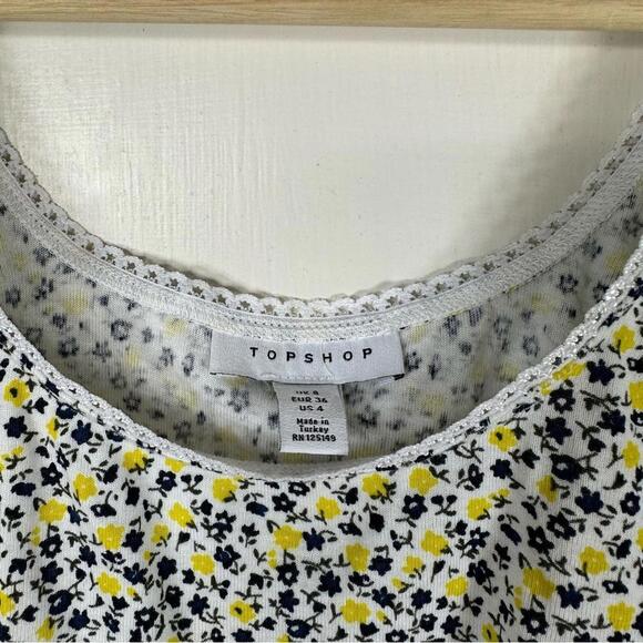 Topshop Cropped Lettuce Hem Ditsy Floral Print Tank Top - Picture 4 of 6